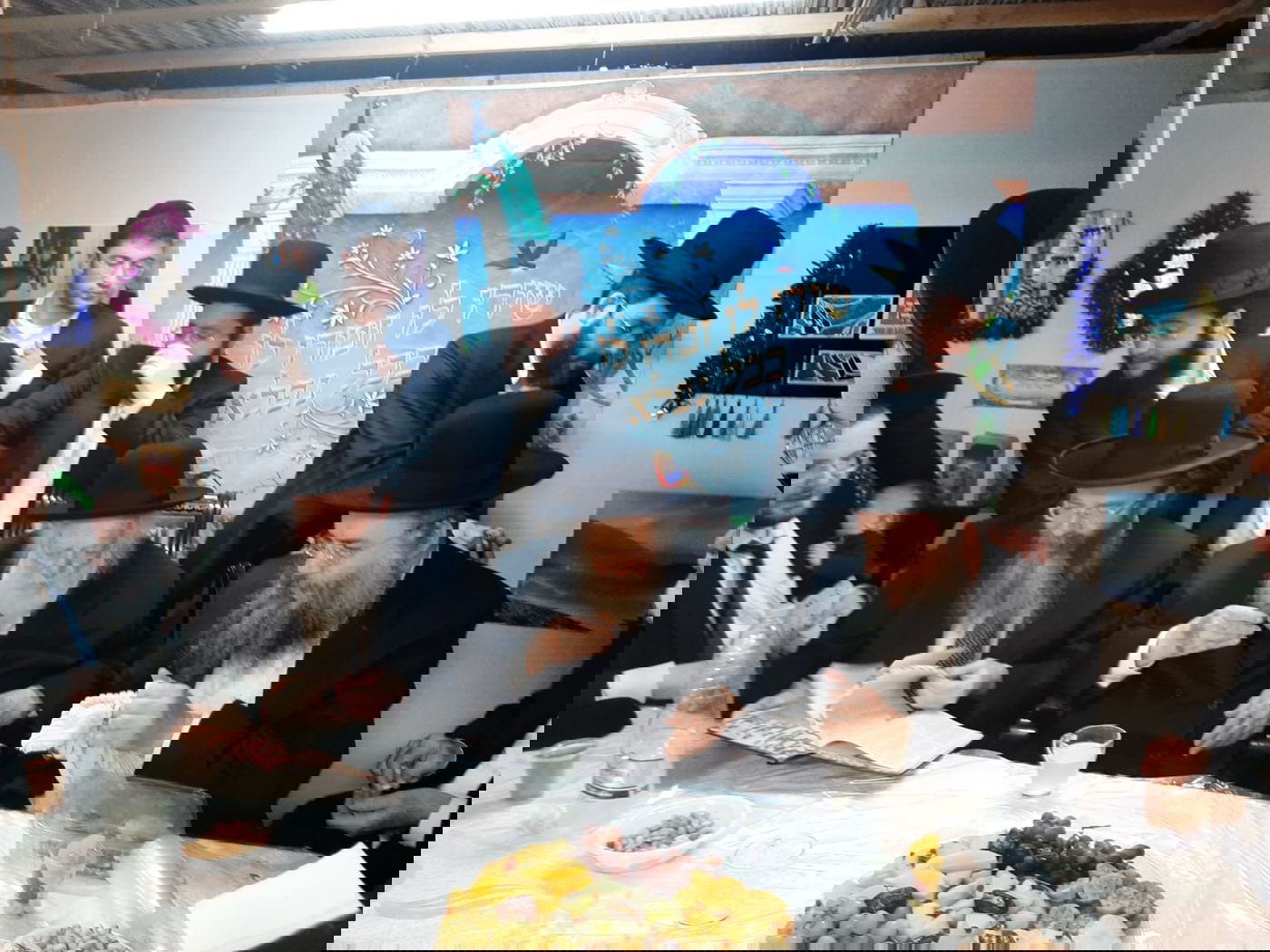 מרן הגר"ח קנייבסקי: קריסת הסוכות אינה 'סימן קללה'