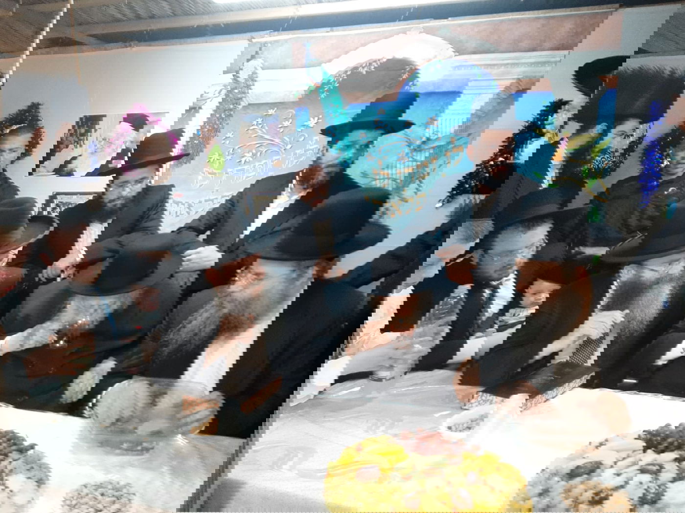 מרן הגר"ח קנייבסקי: קריסת הסוכות אינה 'סימן קללה'