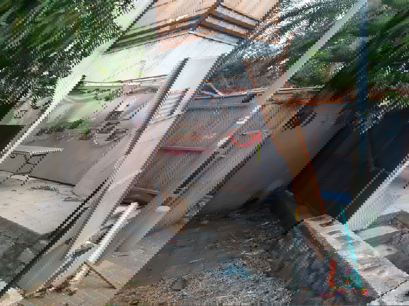 כרמיאל: הרוחות הסוערות העיפו את הסוכות • צפו