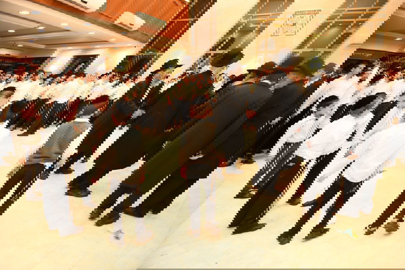 שמחת בית השואבה בישיבת 'זיכרון מיכאל'