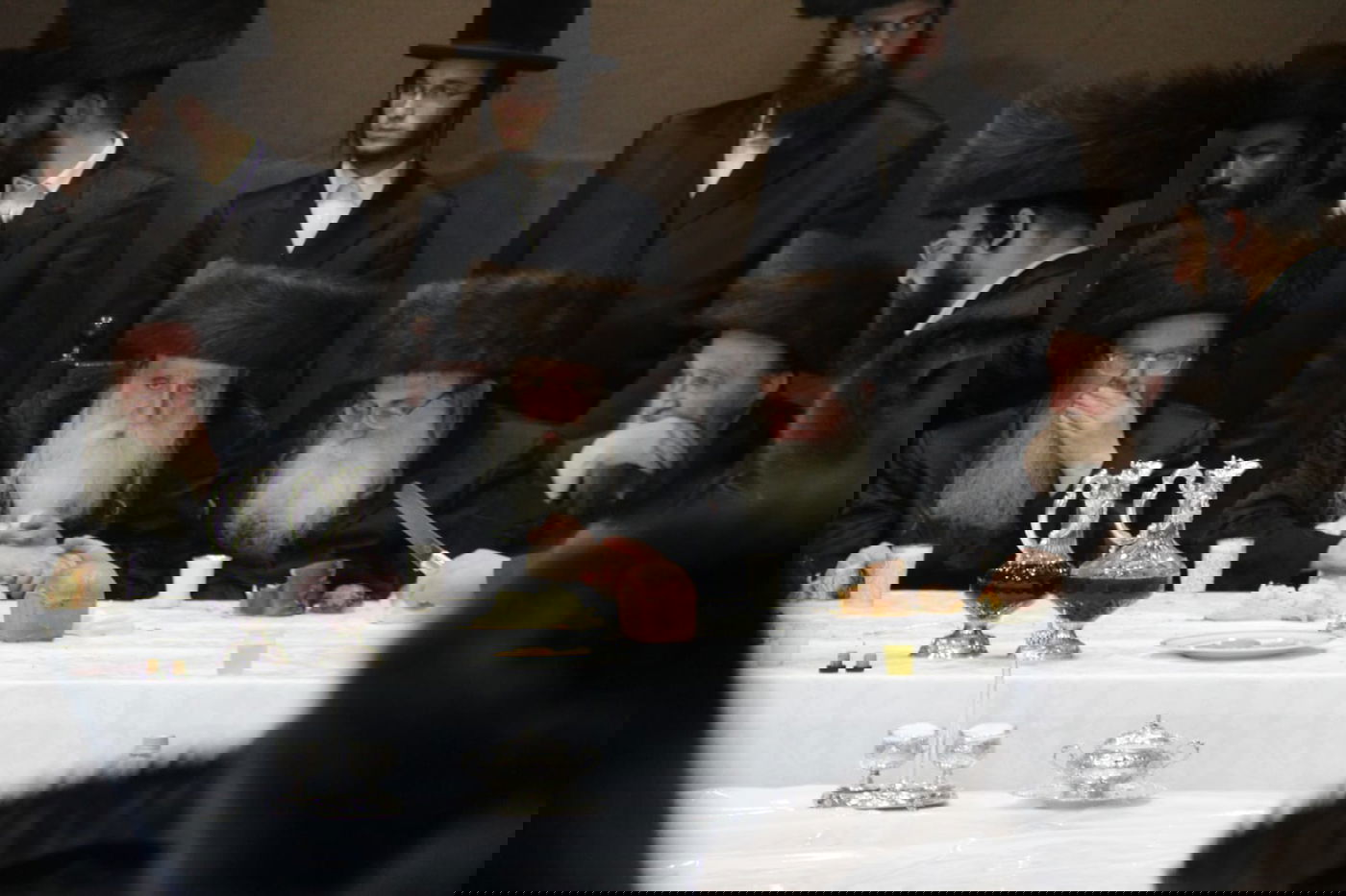 האדמו"ר ממכנובקא חילק 'פרנסה ברויט'