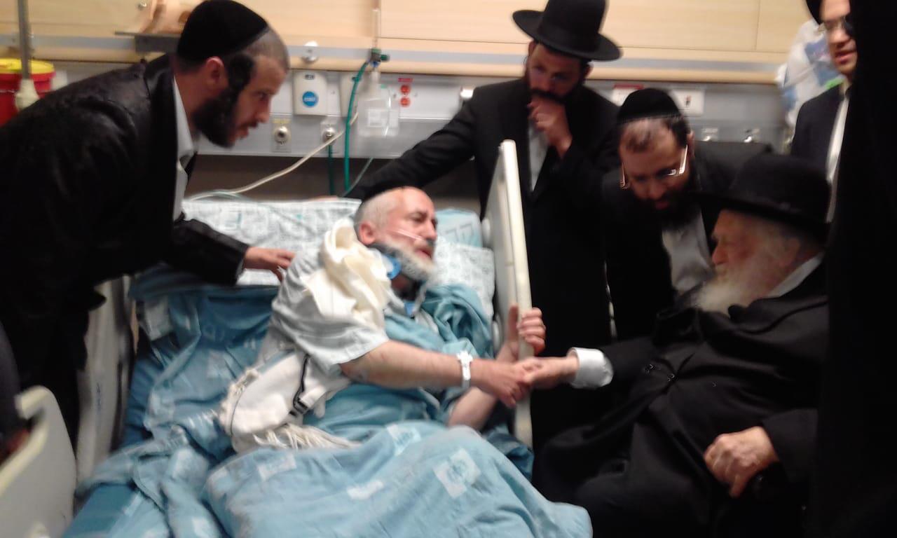 מרן בביקור אצל מנהל הגמ"ח