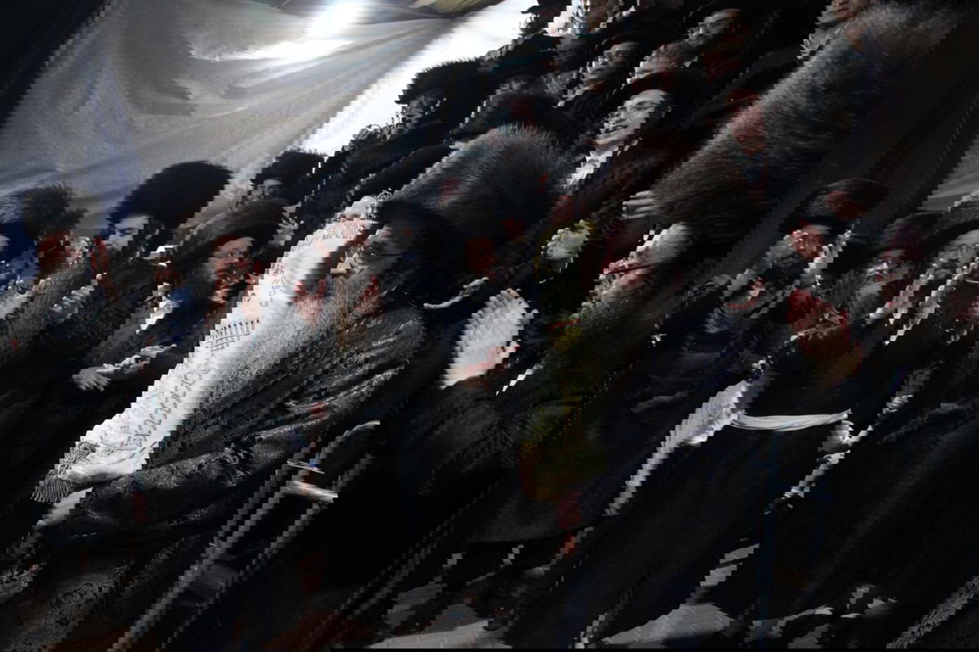 מעמד הכנסת ס"ת ושמחת בית השואבה בזוטשקא-אמסנא