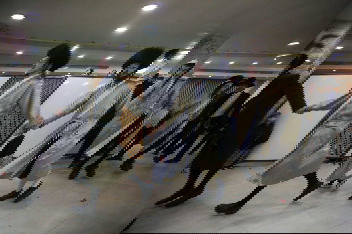 כך חגגו הקיצוניים את 'שמחת בית השואבה'. צפו