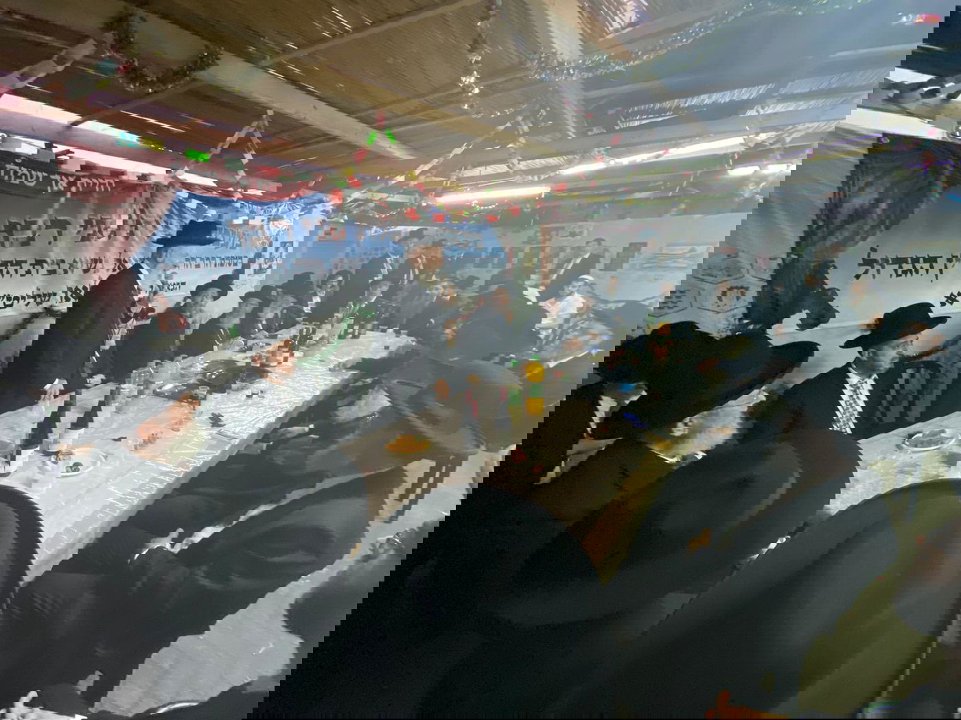 דיינים ורבני ערים בסוכת הרב הראשי הגר"ד לאו