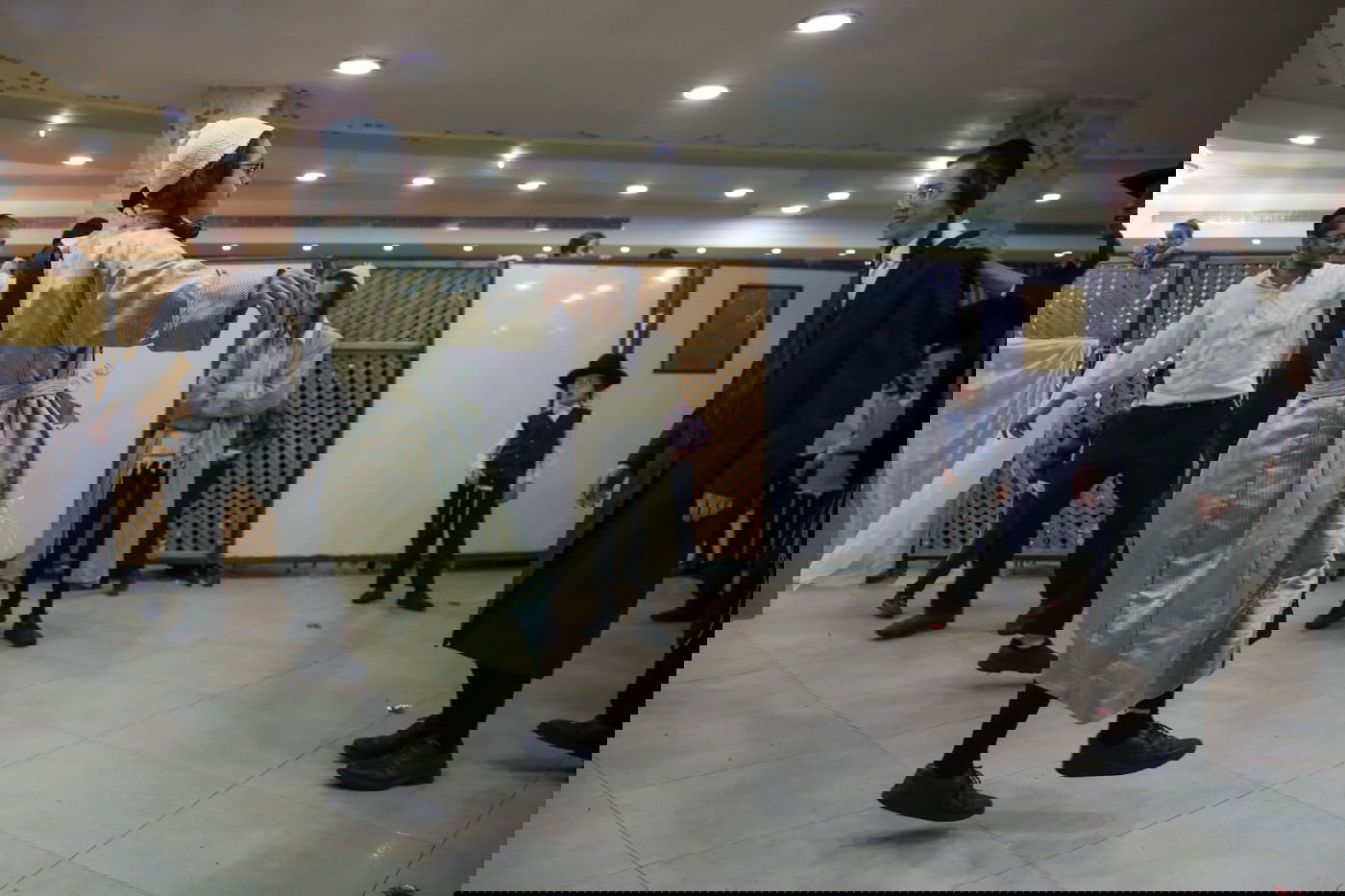 כך חגגו הקיצוניים את 'שמחת בית השואבה'. צפו