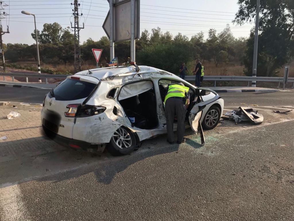 המונית בזירת התאונה