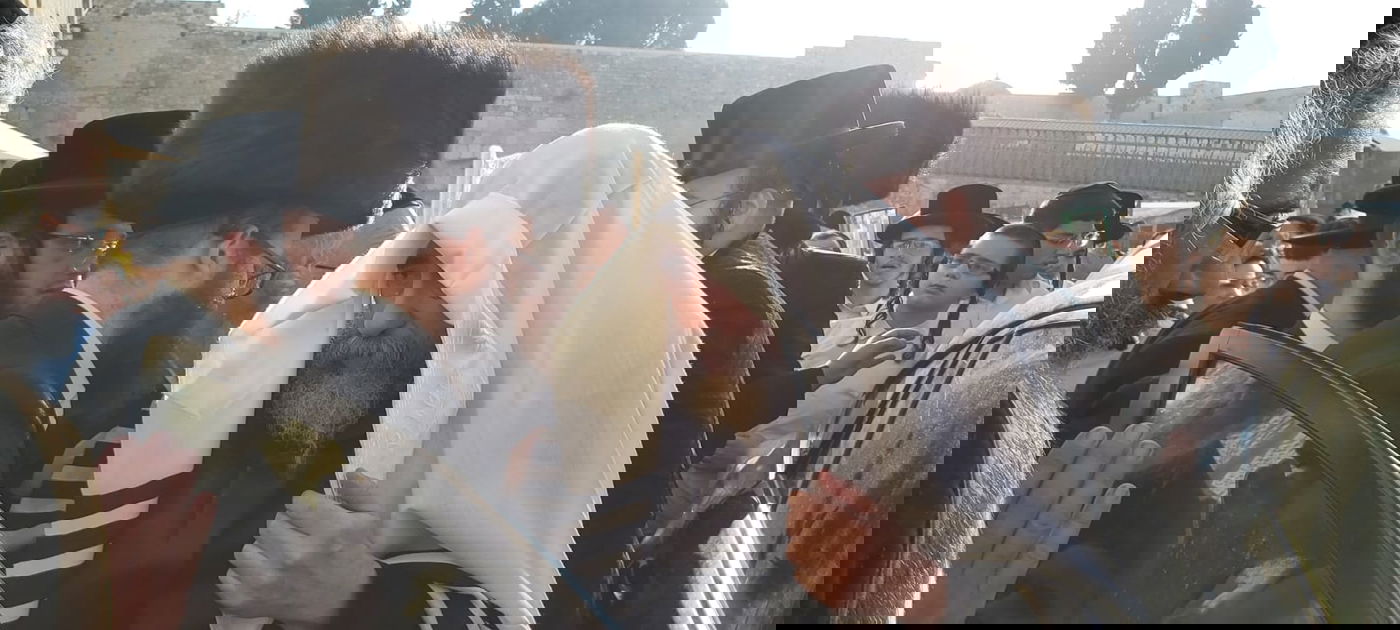 האדמו"ר מרחמסטריווקא בכותל המערבי