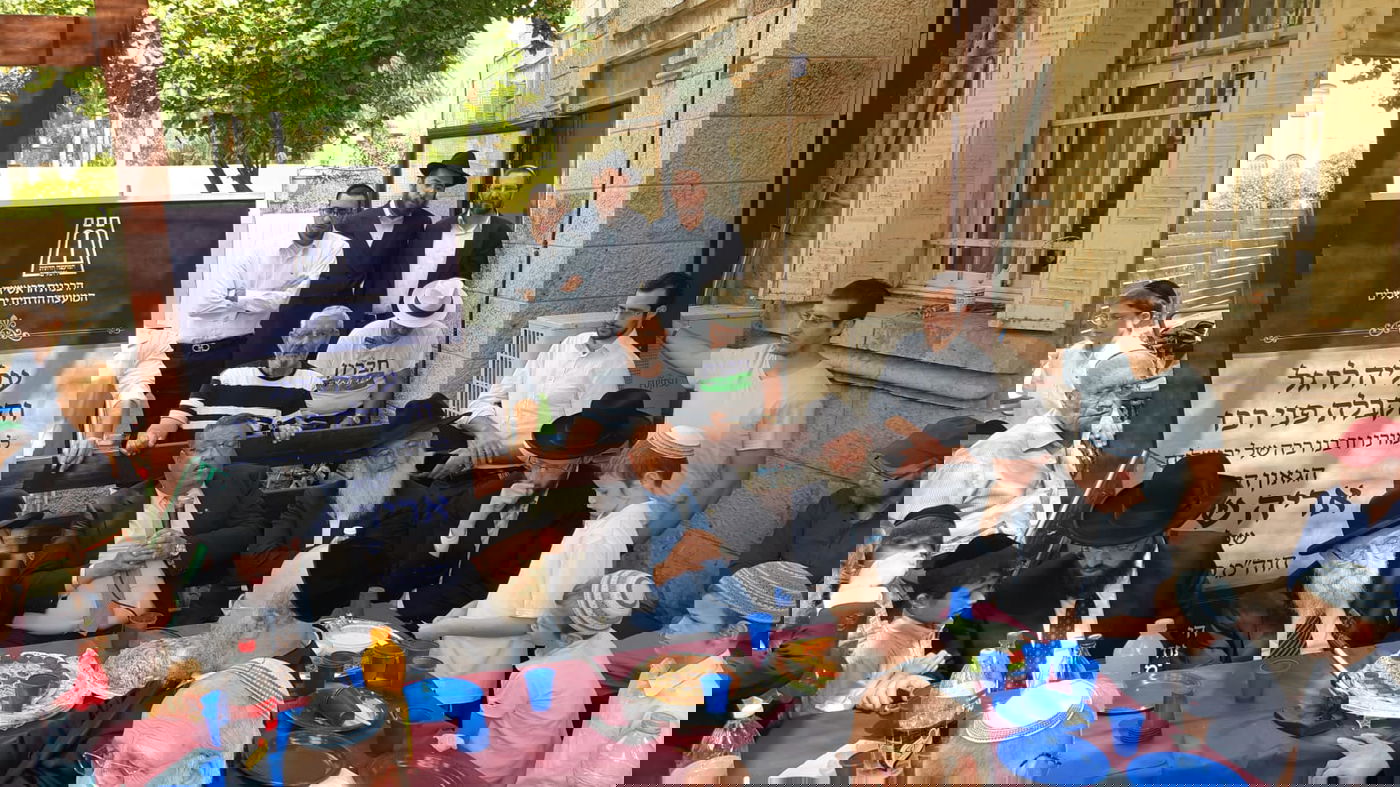 הקבלת פני רבו של הגאון רבי אריה שטרן