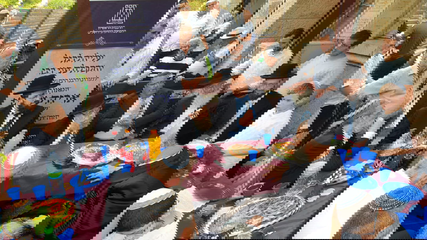 הקבלת פני רבו של הגאון רבי אריה שטרן