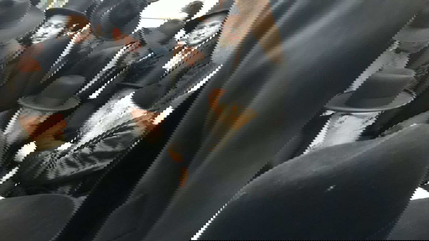 ביקור נדיר: הגרב"מ אזרחי בסוכת הגרמ"ד סולובייצ'יק