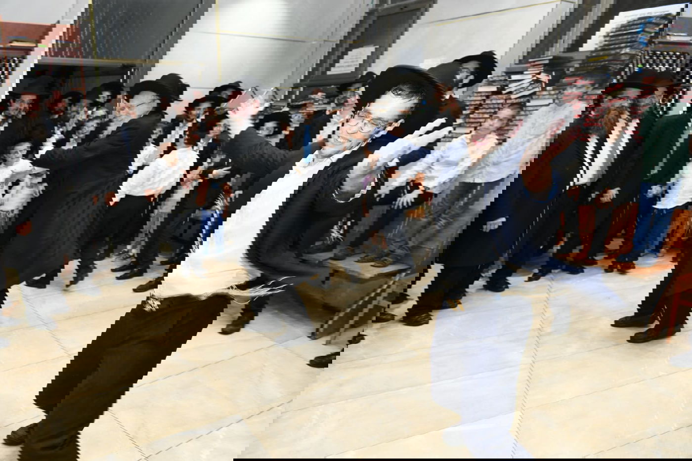 שמחת בית השואבה עם הגר"ש גלאי • צפו