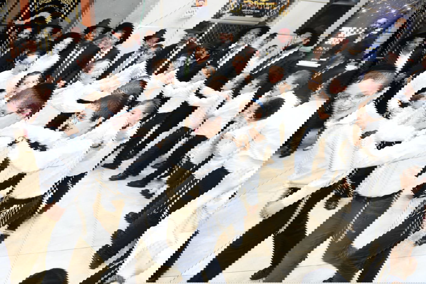 שמחת בית השואבה עם הגר"ש גלאי • צפו