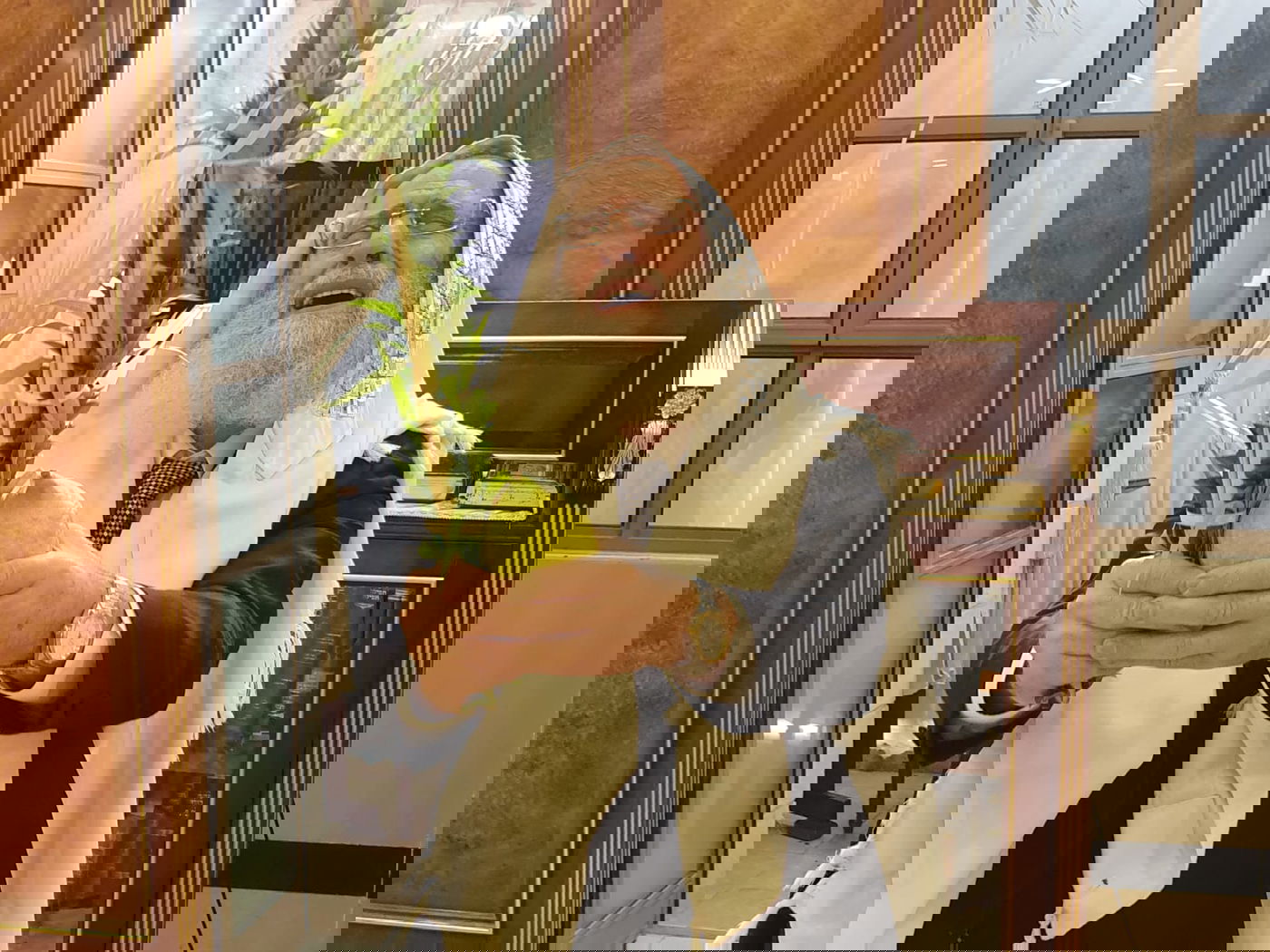 הוֹשַׁע נָא לְמַעַן פֵּאֲרָךְ: הגאון רבי ראובן אלבז בניענועים