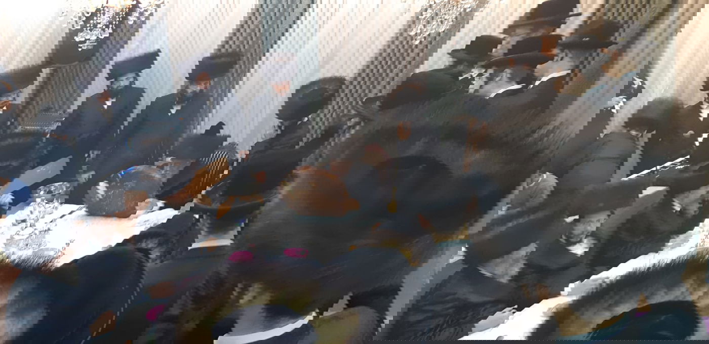 זקן אדמו"רי רוז'ין בשמחת בית השואבה