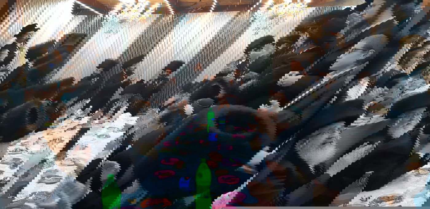 זקן אדמו"רי רוז'ין בשמחת בית השואבה