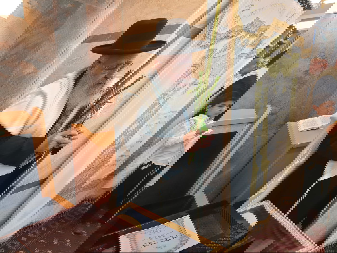 רֶֽגֶשׁ תְּשׁוּאֽות: הראשון לציון בהושענות. צפו