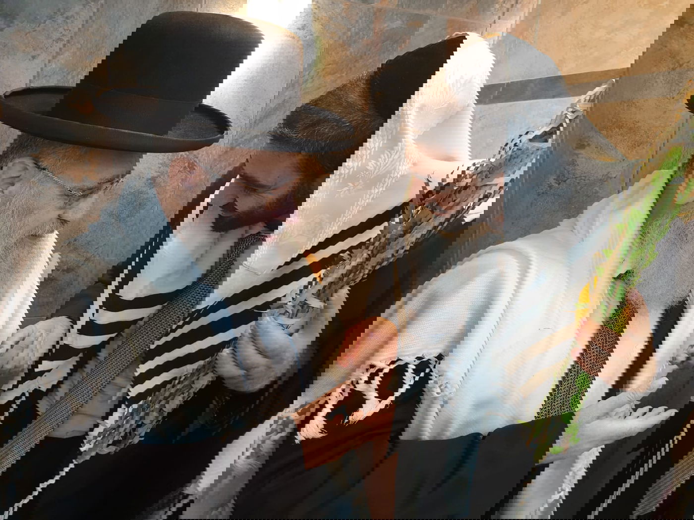 רֶֽגֶשׁ תְּשׁוּאֽות: הראשון לציון בהושענות. צפו