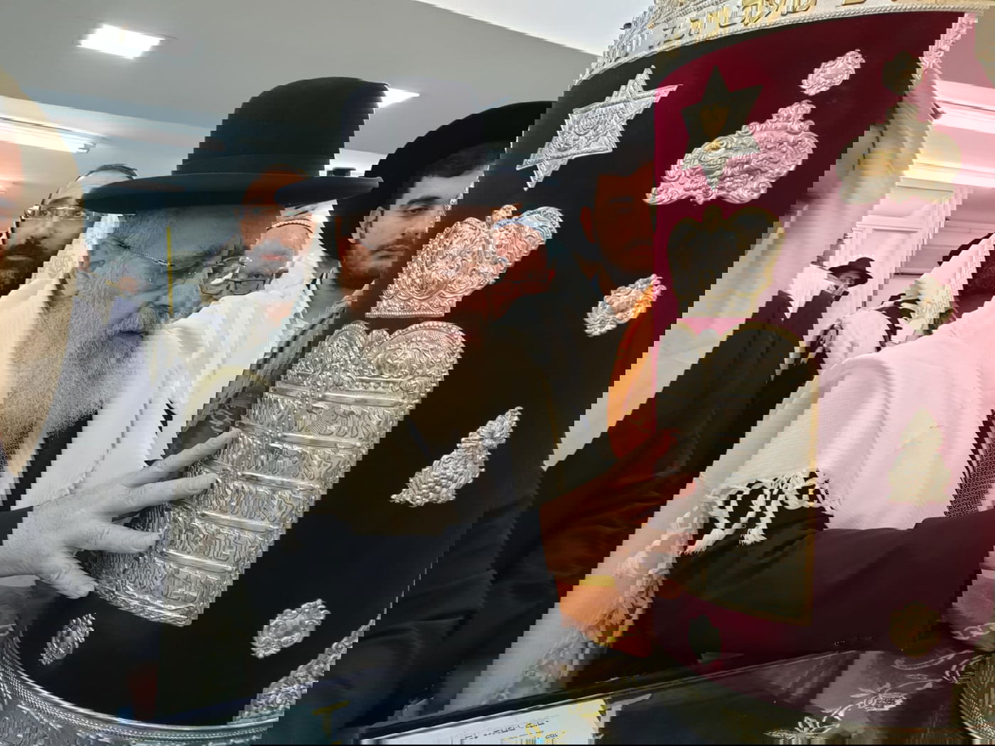 רֶֽגֶשׁ תְּשׁוּאֽות: הראשון לציון בהושענות. צפו