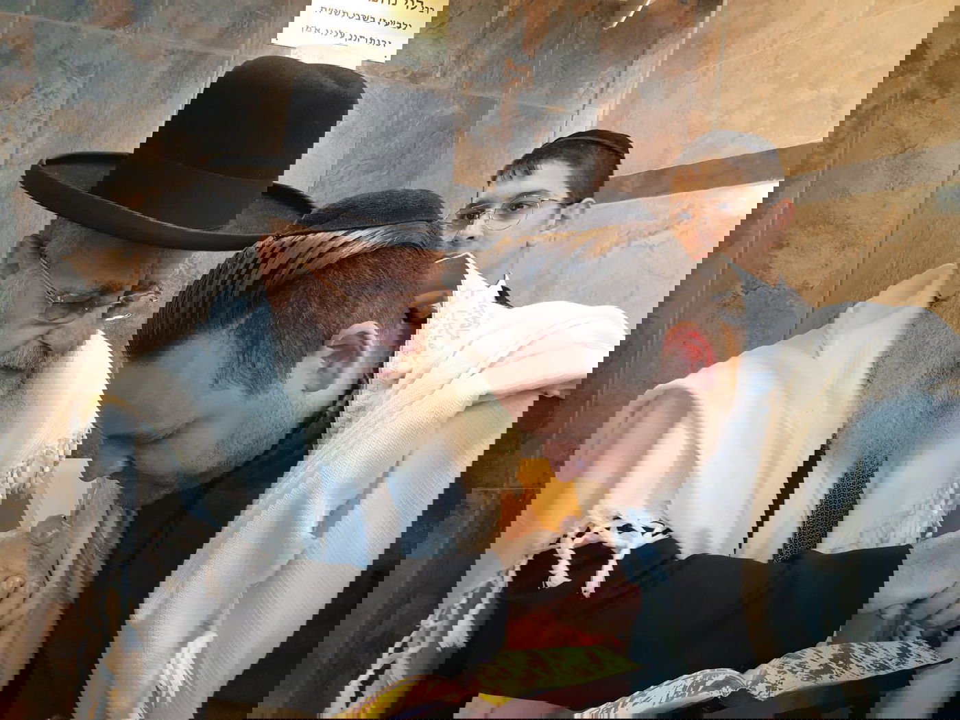 רֶֽגֶשׁ תְּשׁוּאֽות: הראשון לציון בהושענות. צפו