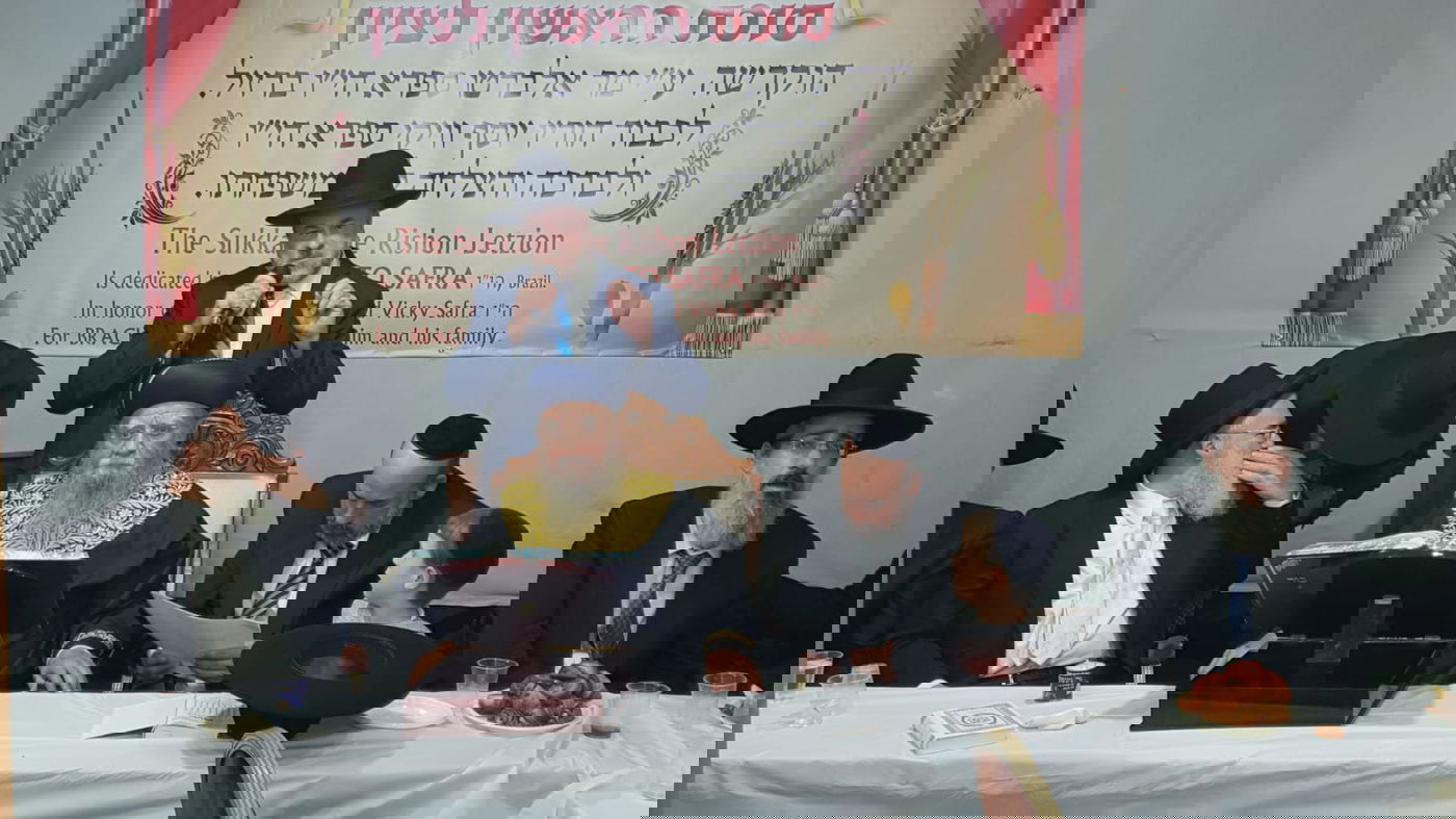 חג הסוכות במעונו של זקן הראשונים לציון