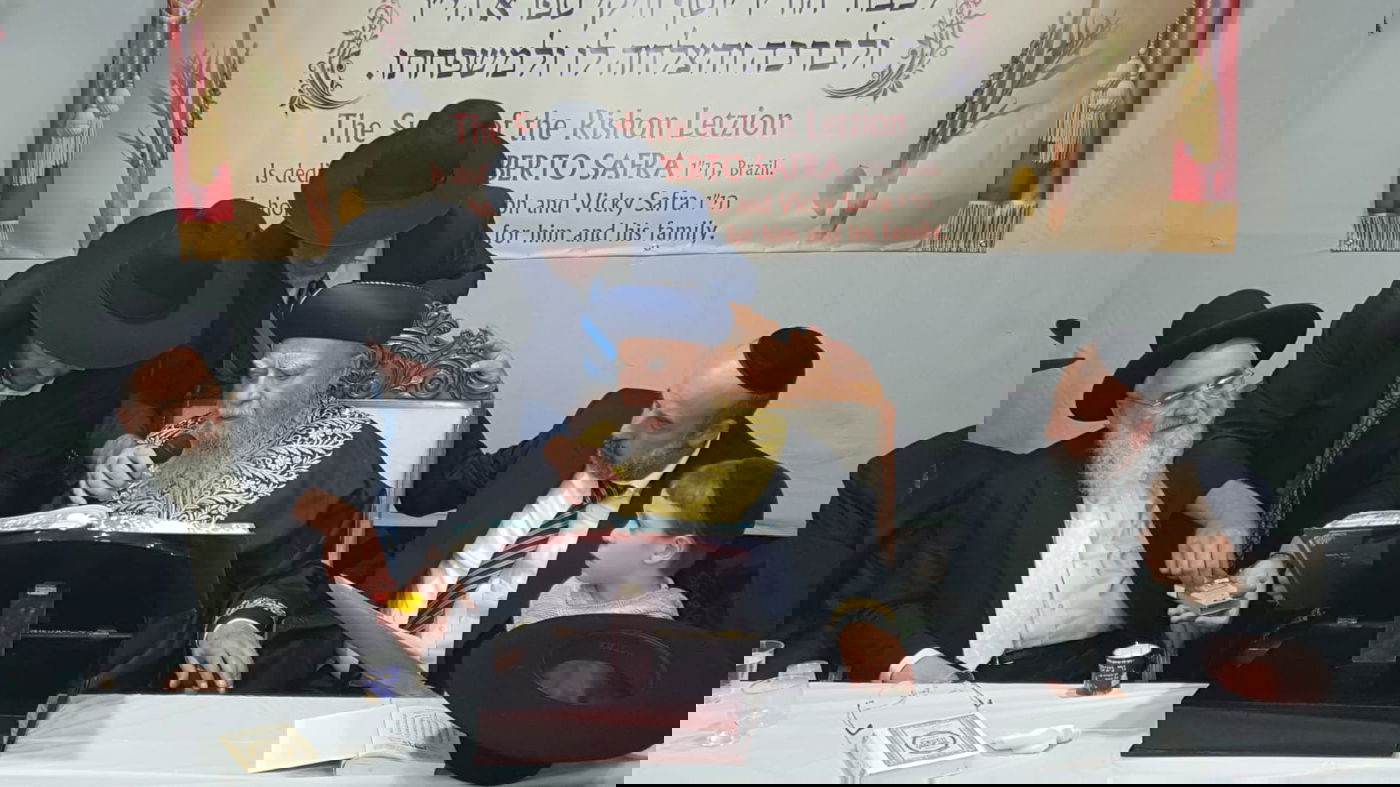 חג הסוכות במעונו של זקן הראשונים לציון