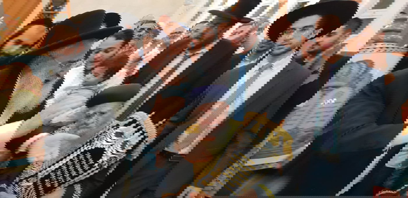 תיעוד: זקן הראשונים לציון רבי אליהו בקשי דורון ב'הקפות שניות'