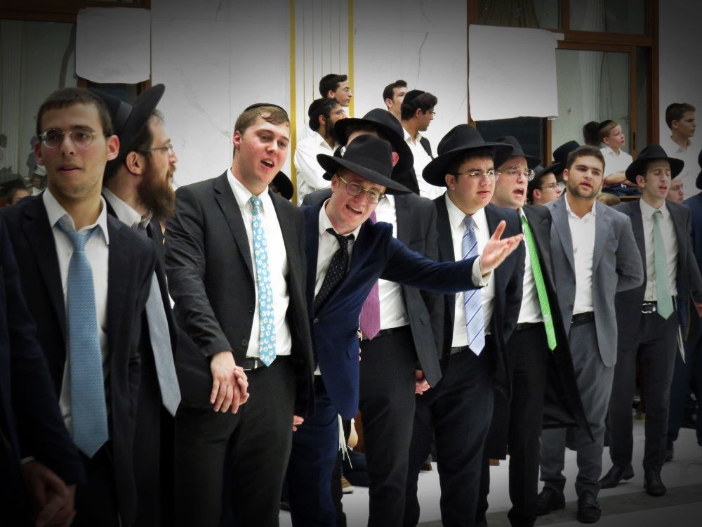 לראשונה במודיעין עילית: ההקפות של 'עטרת ישראל'