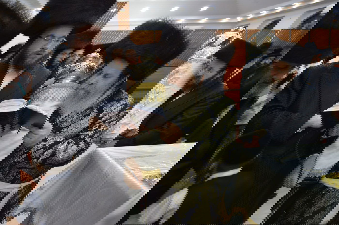 האדמו"ר מנדבורנה - ביתר בהקפות שניות