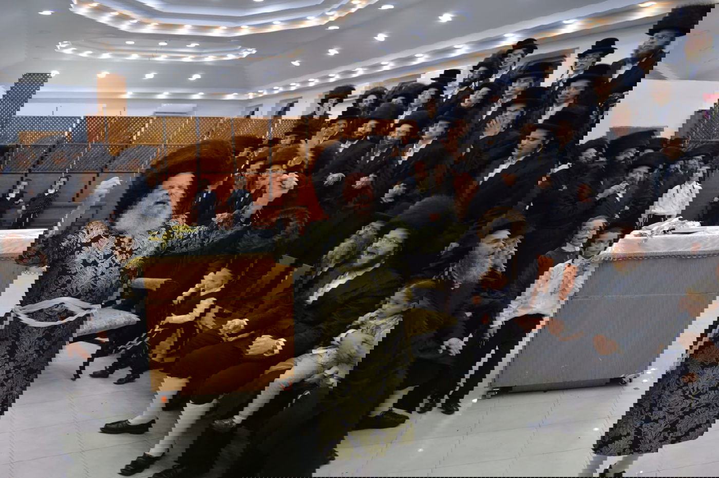 האדמו"ר מנדבורנה - ביתר בהקפות שניות