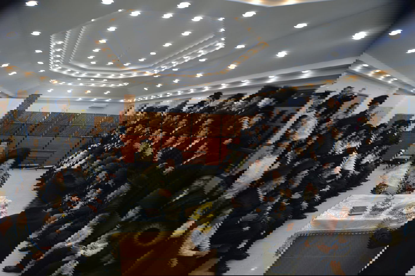 האדמו"ר מנדבורנה - ביתר בהקפות שניות