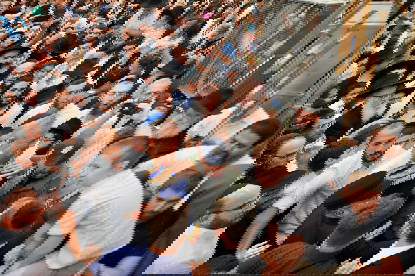 בחירות שלישיות? הפוליטיקאים התאחדו בהקפות השניות המרכזיות בכפר חב"ד