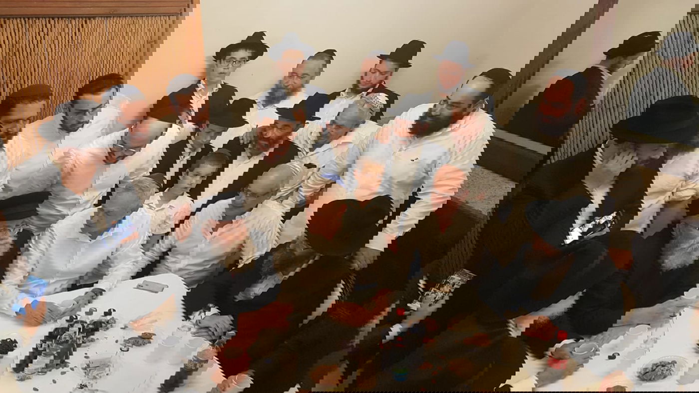 בחירות שלישיות? הפוליטיקאים התאחדו בהקפות השניות המרכזיות בכפר חב"ד