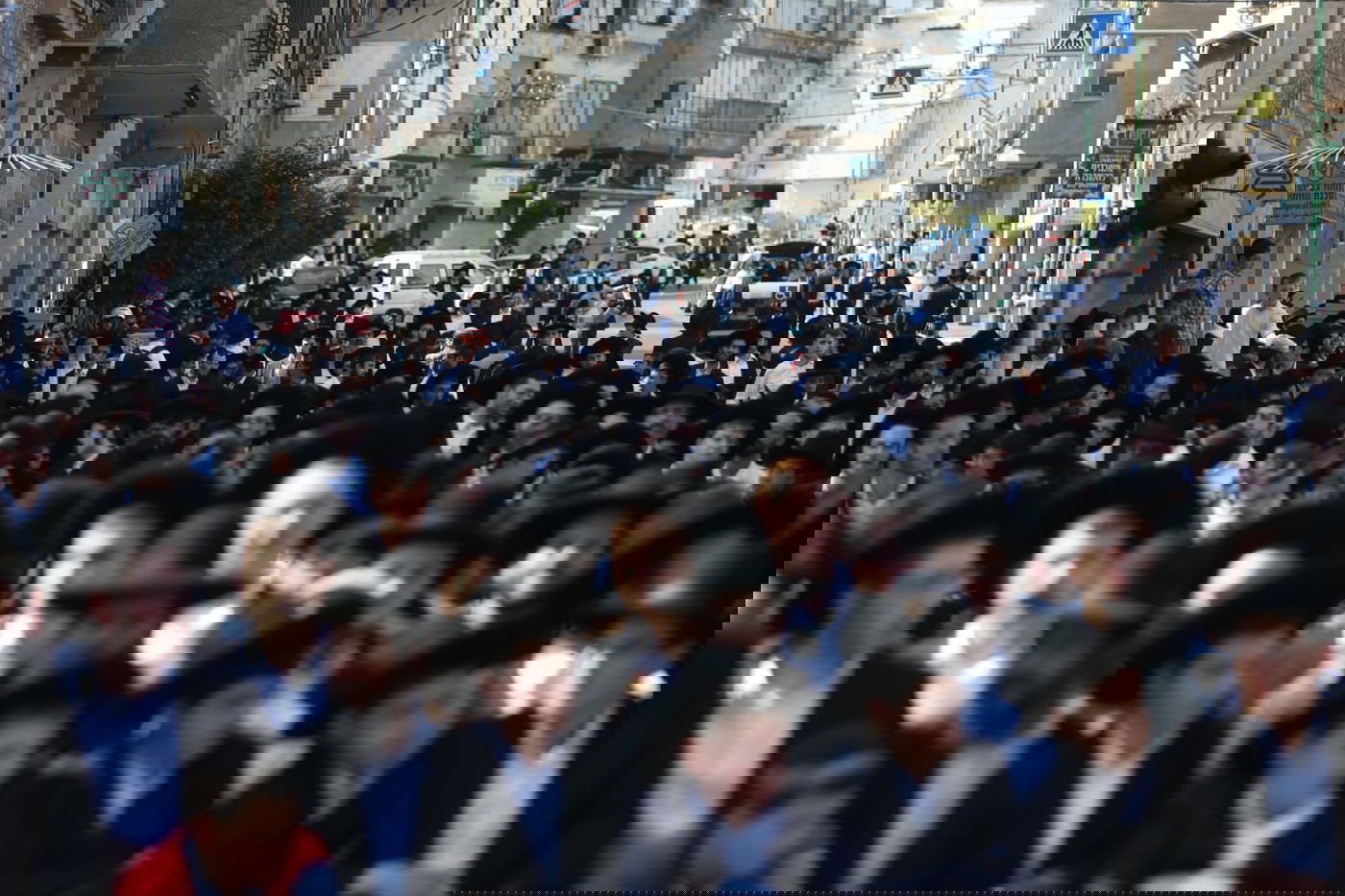 מסע הלווית הגר"נ קרליץ זצ"ל • צפו בגלריה