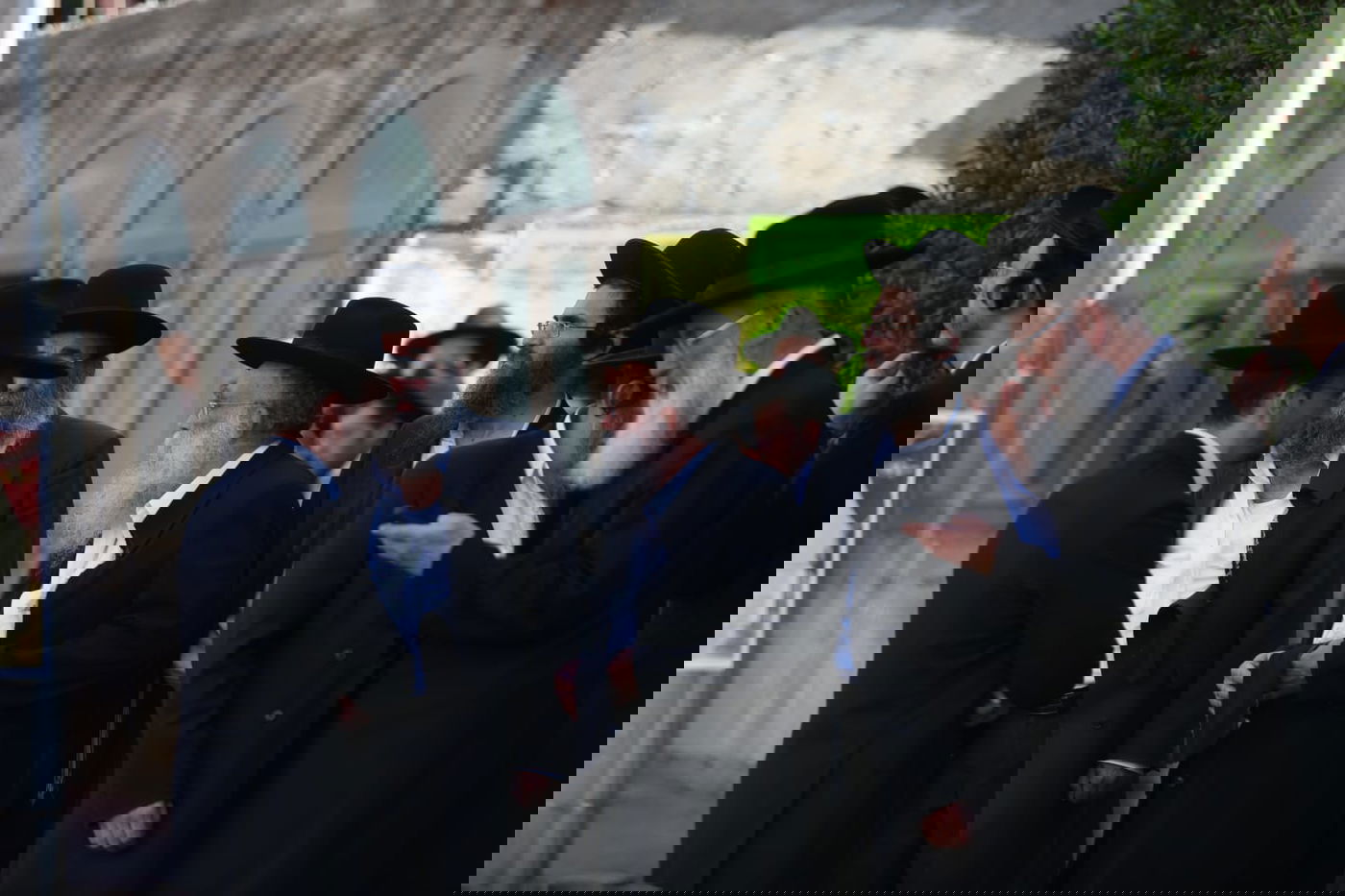 מסע הלווית הגר"נ קרליץ זצ"ל • צפו בגלריה