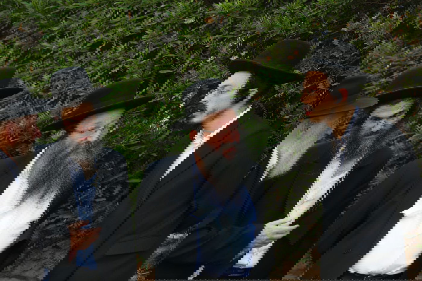 מסע הלווית הגר"נ קרליץ זצ"ל • צפו בגלריה