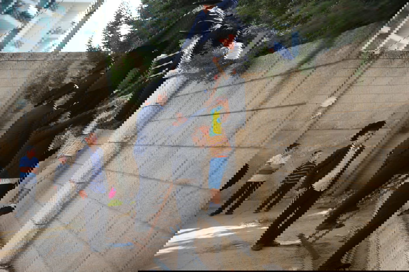 מסע הלווית הגר"נ קרליץ זצ"ל • צפו בגלריה