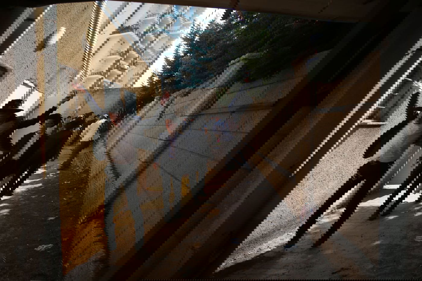 מסע הלווית הגר"נ קרליץ זצ"ל • צפו בגלריה