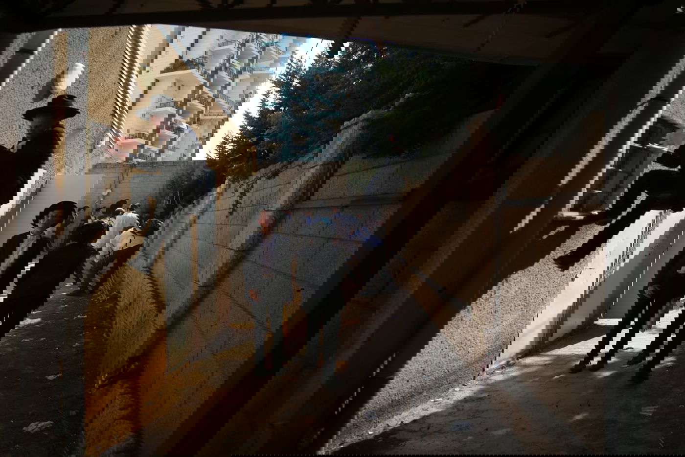 מסע הלווית הגר"נ קרליץ זצ"ל • צפו בגלריה