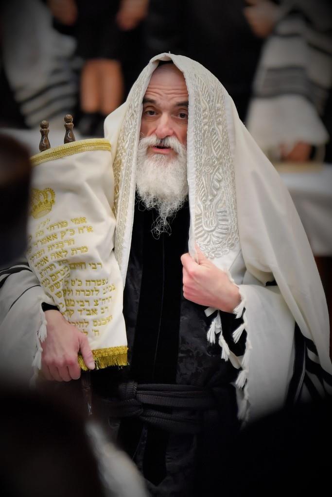 כך חגגו את חגי תשרי בחצר הקודש ויז'ניץ