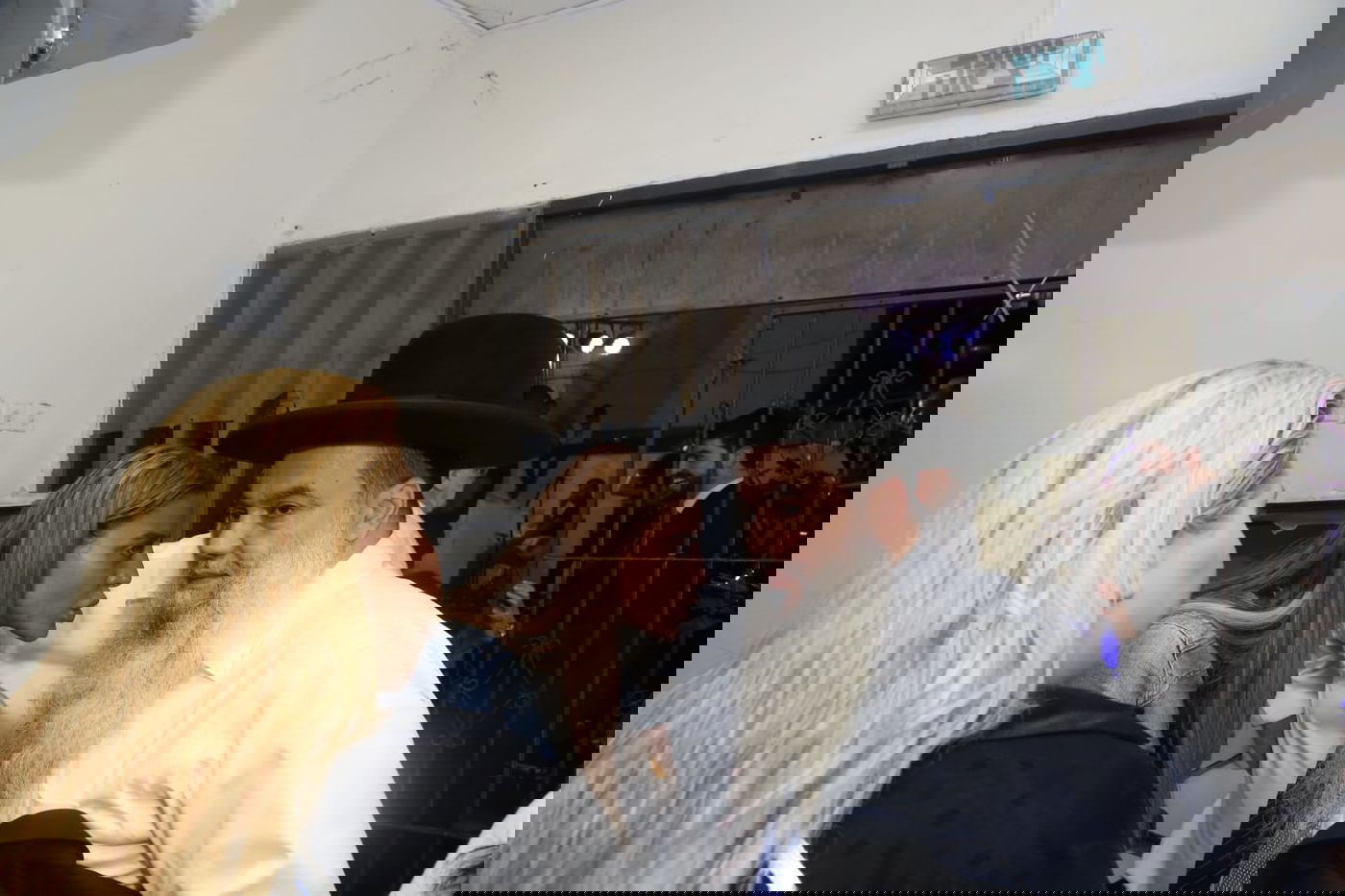 הזמרת שהתגיירה נסרין-ברכה קדרי התברכה מהרב יגאל כהן • תיעוד