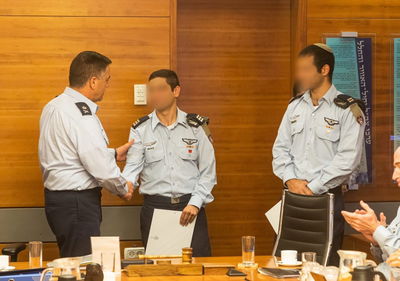 הצוות ומפקד חיל האוויר