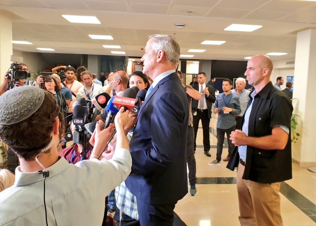 גנץ והמאבטח הלא חמוש