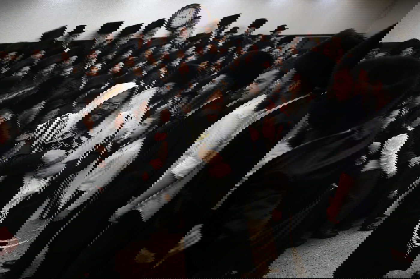 צלם 'כיכר השבת' מגיש: מתנתק - ומתחבר לתורה