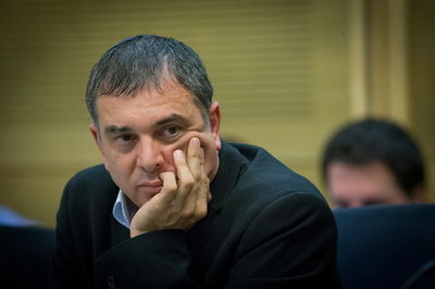 החשד: בכירי הליכוד שלחו 'נח נחים' כדי להטריד את  פילבר