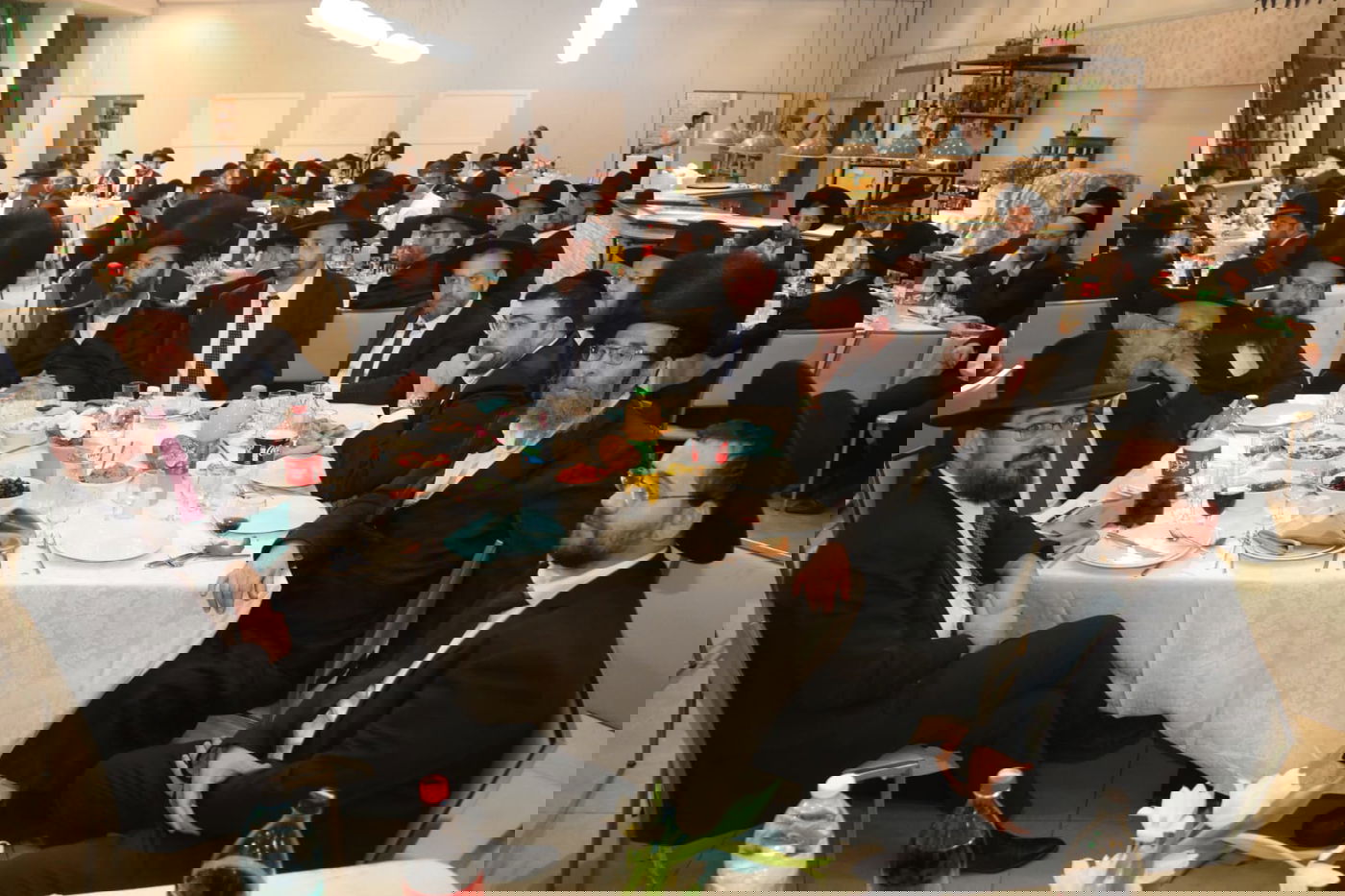 כך חגגו ב'דגל התורה' שבע ברכות למנחם שפירא