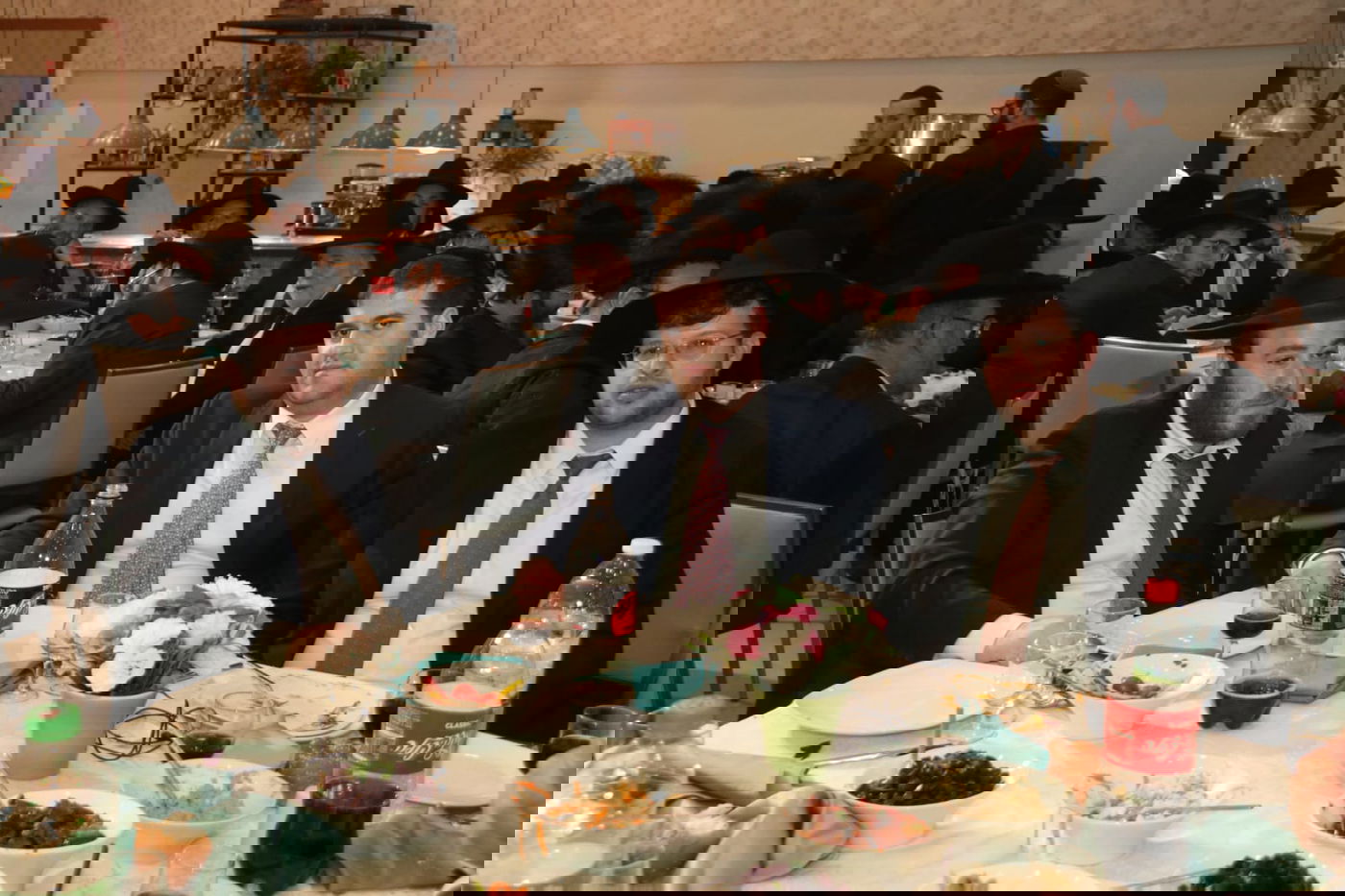 כך חגגו ב'דגל התורה' שבע ברכות למנחם שפירא