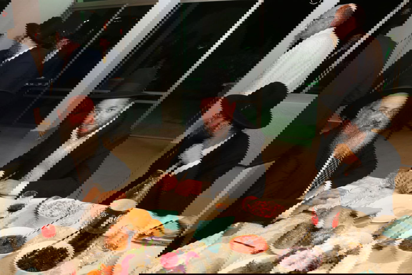 כך חגגו ב'דגל התורה' שבע ברכות למנחם שפירא