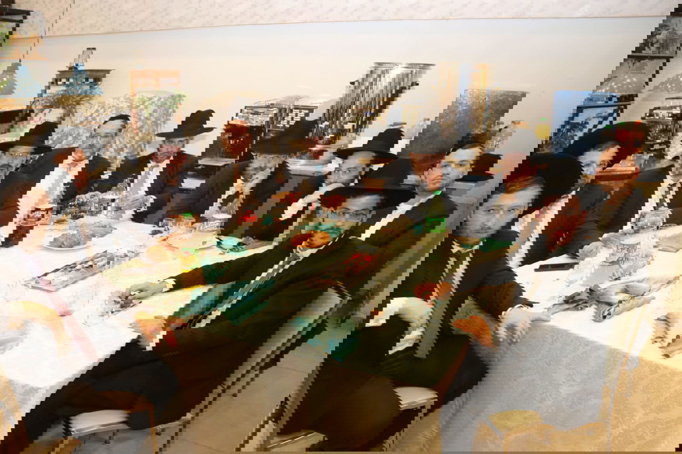 כך חגגו ב'דגל התורה' שבע ברכות למנחם שפירא