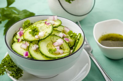 סלט מלפפונים ברוטב ויניגרט